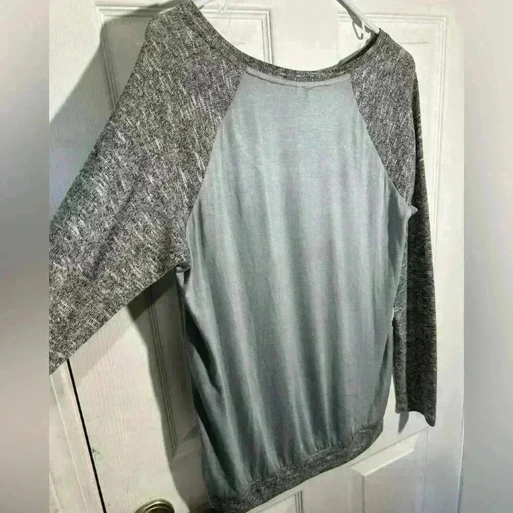 Kut From The Kloth Mixed Material Long Sleeve Grey Leopard Print Top Small - Picture 6 of 10
